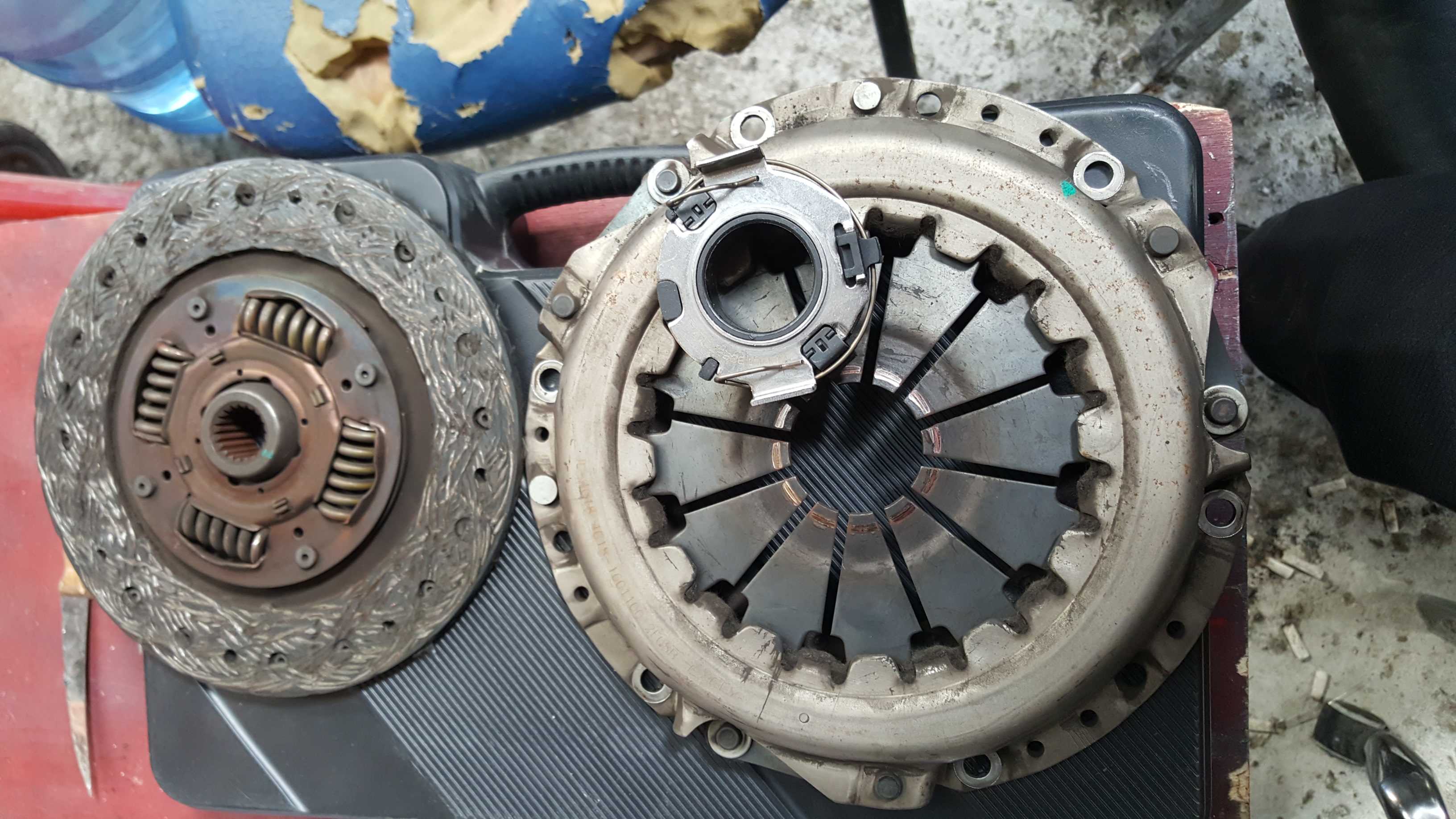 Geely Emgrand takım baskı balata